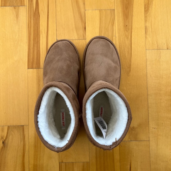 Joe Fresh Low Cut Boots, Size US 7.5 - Only Worn Once - Picture 2 of 2